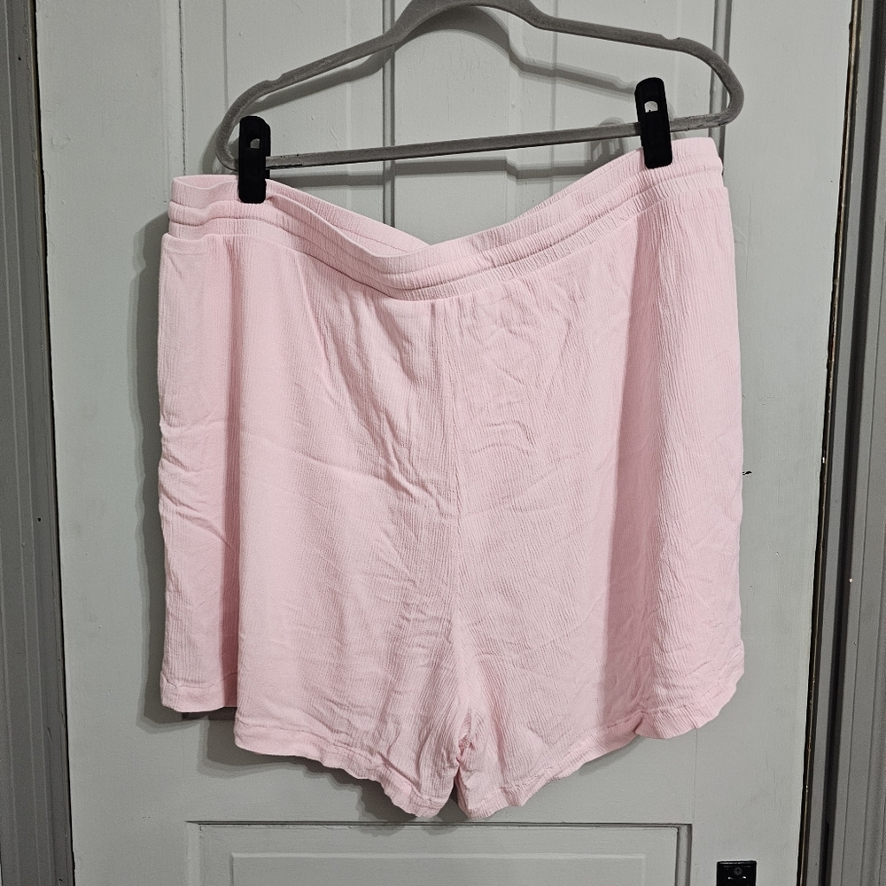 Torrid 3.5 Inch Pull-On Gauze Mid-Rise Short - Picture 9 of 10